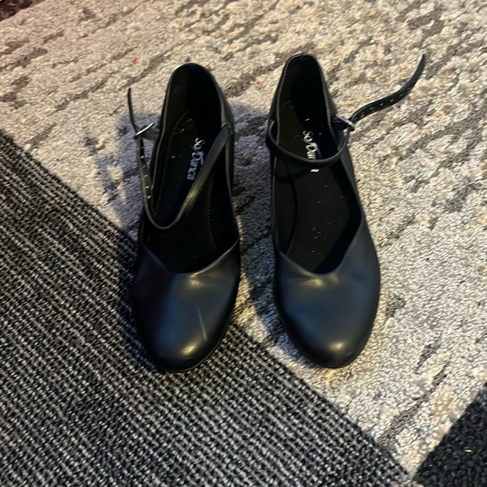 So Danca character shoes